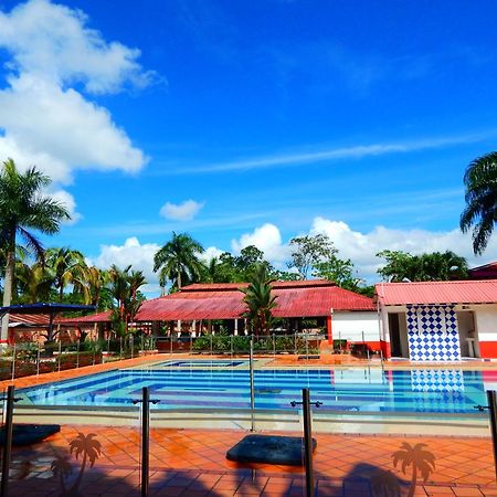 Hotel Campestre Las Palmas Sas 比亚维森西奥 外观 照片