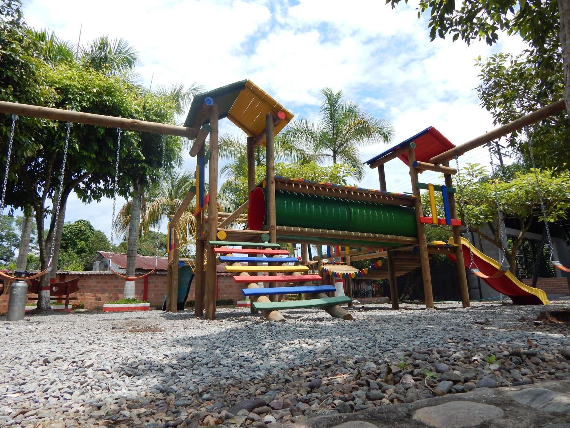 Hotel Campestre Las Palmas Sas 比亚维森西奥 外观 照片