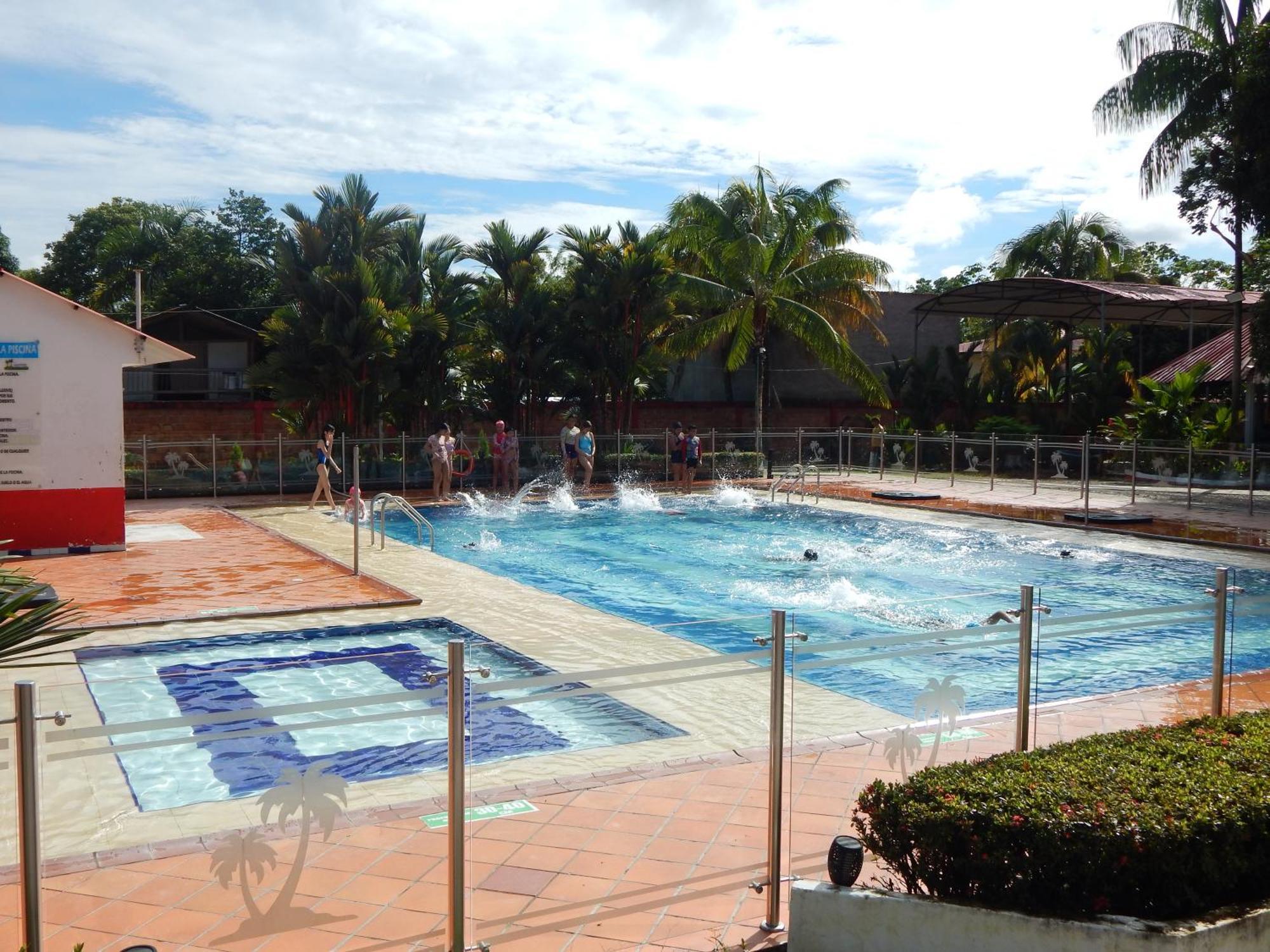 Hotel Campestre Las Palmas Sas 比亚维森西奥 外观 照片
