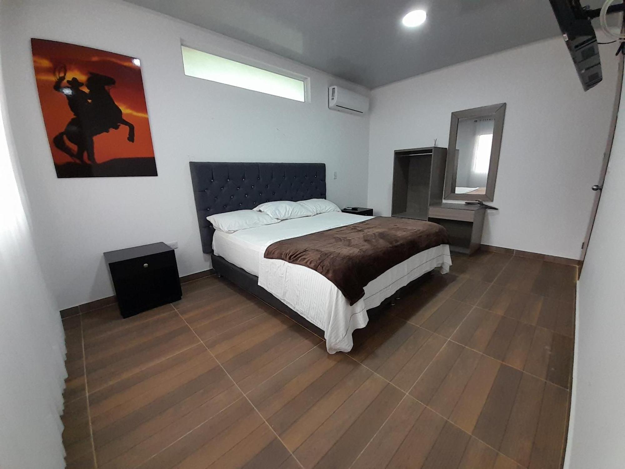 Hotel Campestre Las Palmas Sas 比亚维森西奥 外观 照片